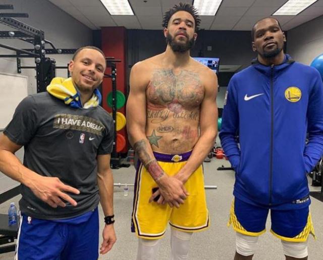 圣克拉拉总裁：我们被告知VAR出现故障，转播画面没有越位线（圣克拉拉总裁：接到通知VAR故障，转播画面无越位线）