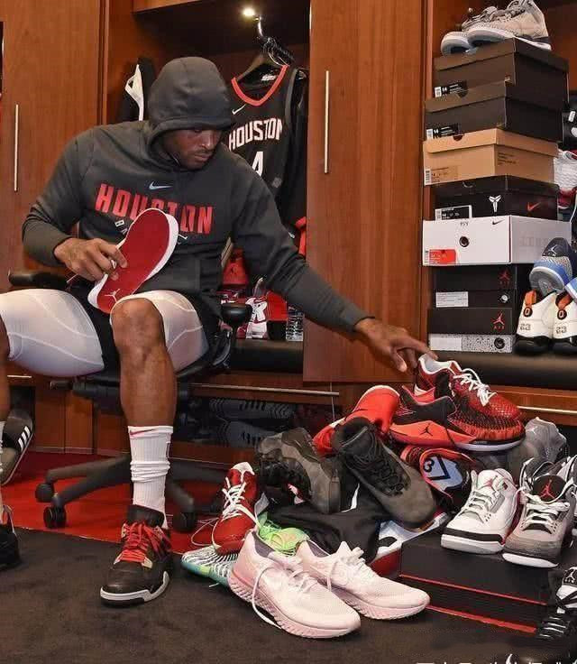 湖人惨败背后的原因分析（湖人惨败原因深度剖析）