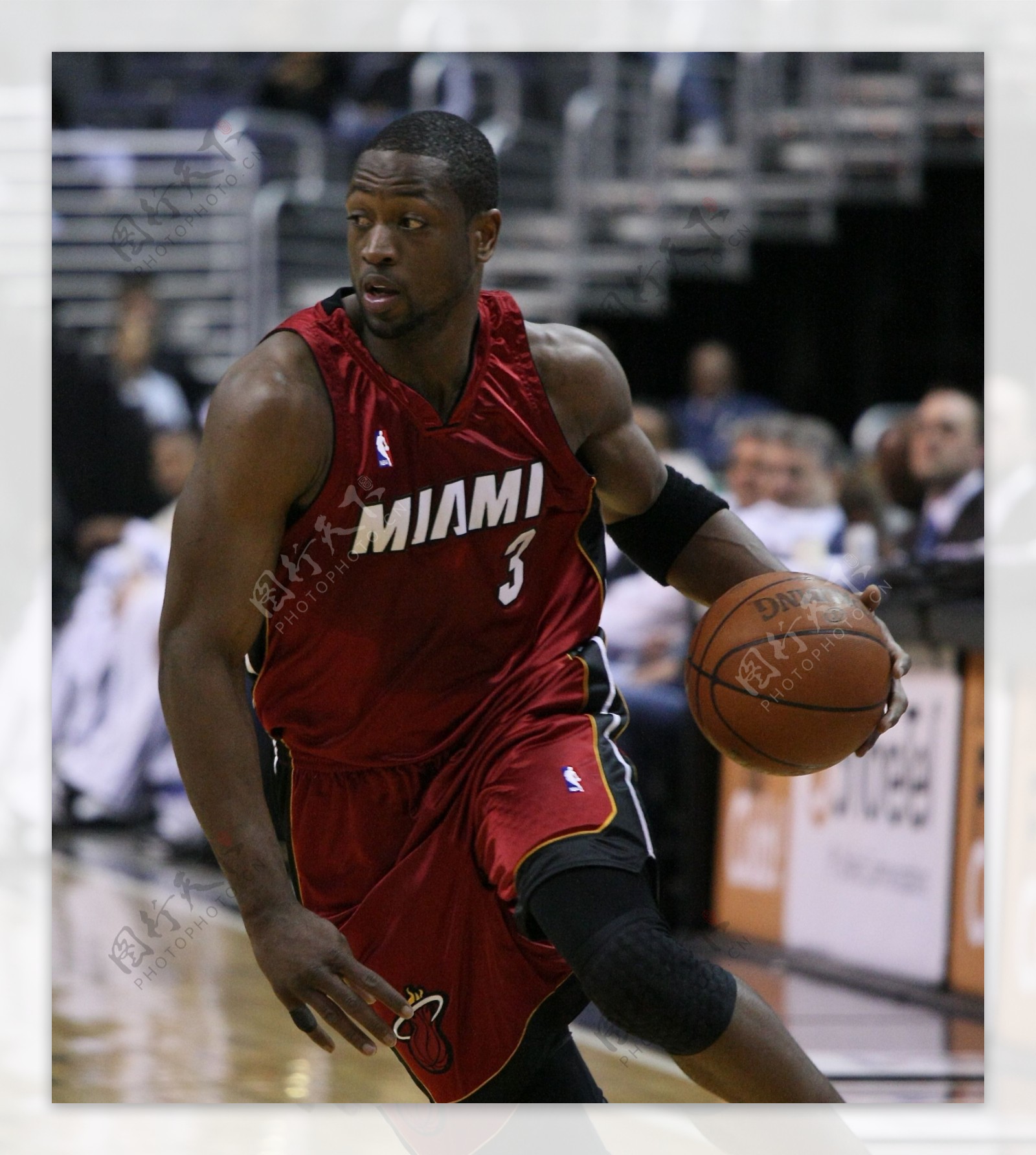 马竞官方：朗格莱右膝内侧副韧带高度扭伤，复出时间待定（马竞通报：朗格莱右膝内侧副韧带严重扭伤，回归时间未定）