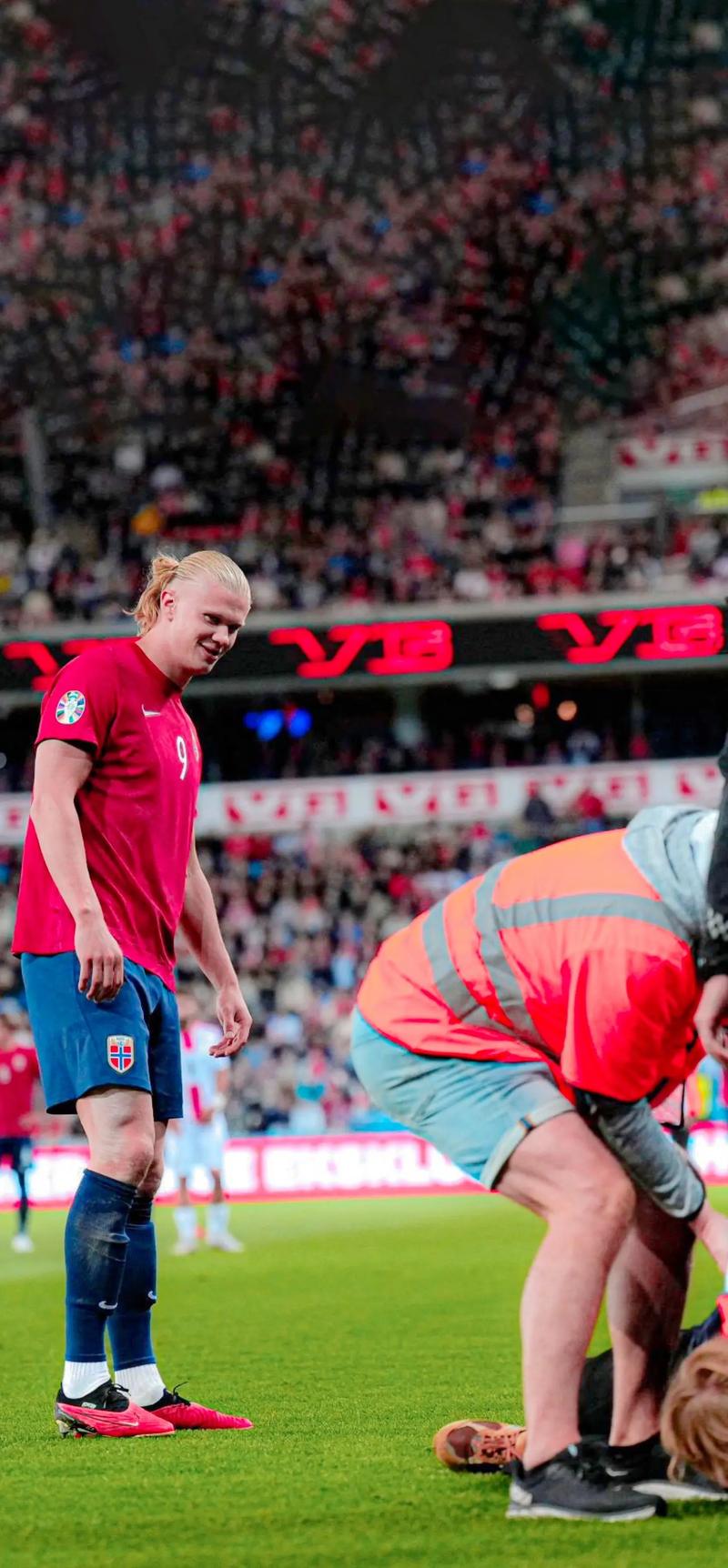 卡扎伊什维利：感谢克雷桑让我罚点球，有信心拿到金靴（卡扎伊什维利致谢克雷桑让点：有信心冲击金靴）