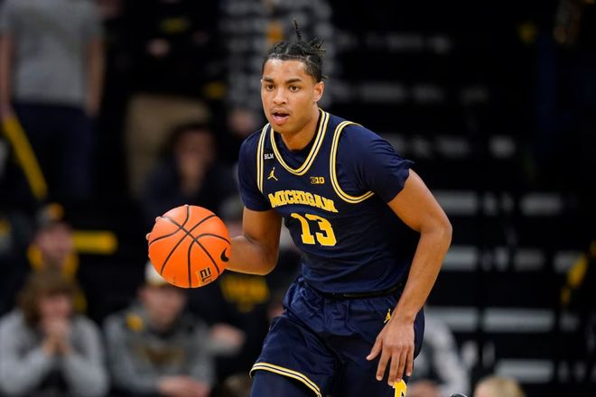 范晓冬：我知道的圈内料比球迷多多了，但我不会诋毁中国足球（范晓冬：圈内消息我掌握得更多，但绝不抹黑中国足球）