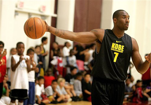 范德比尔特：我们没有慌乱 这就是我们关键时刻9胜0负的原因！（范德比尔特：稳住不慌是我们在关键时刻9战全胜的秘诀）