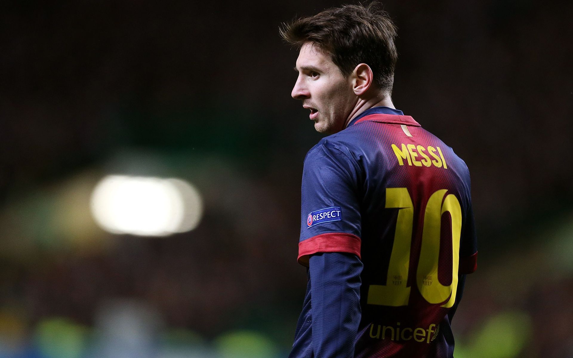 格罗索：萨索洛要无畏前行，我从里皮那里学到不要束缚球员（格罗索：萨索洛应勇往直前，我从里皮学到要放手让球员发挥）