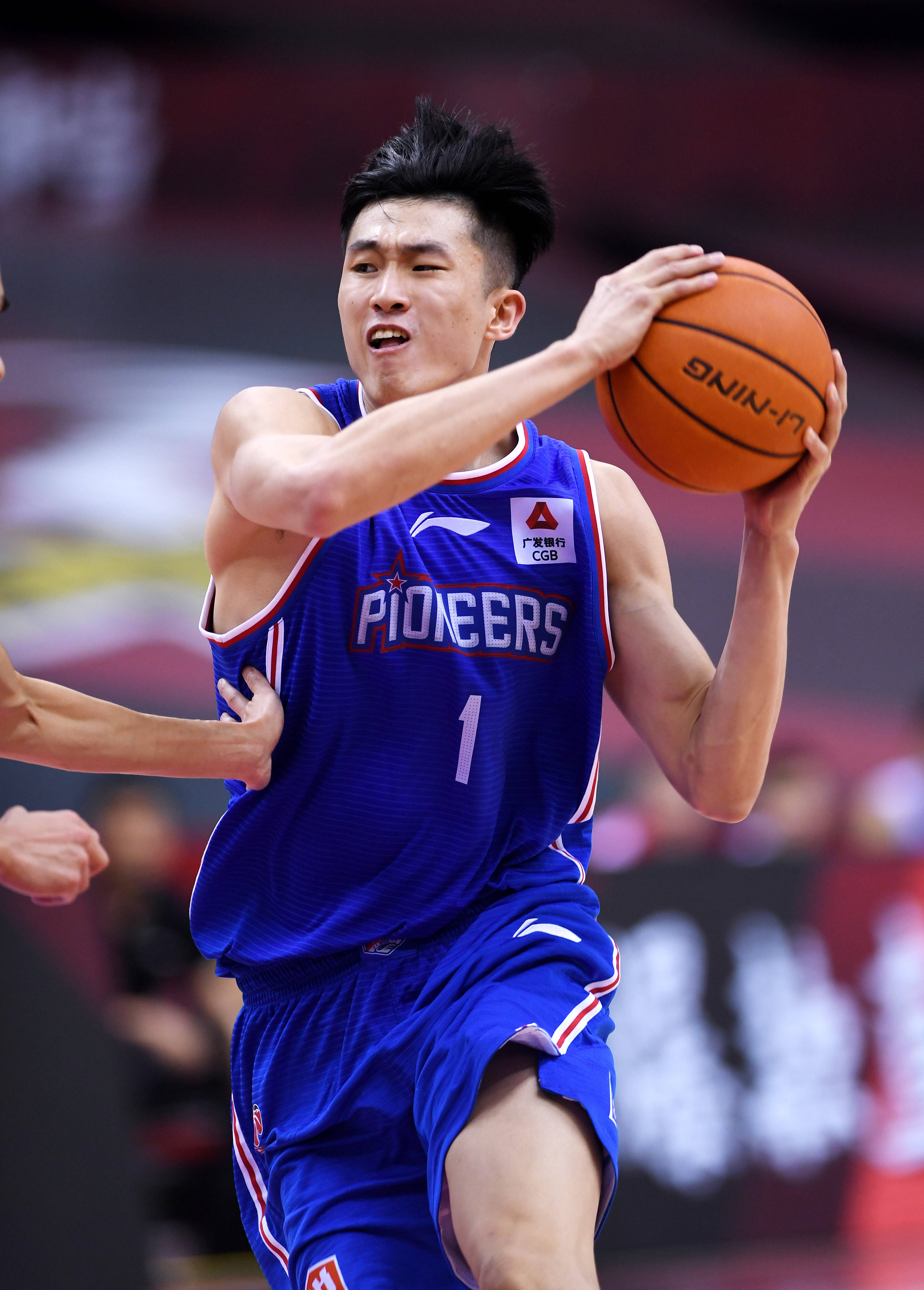 卡雷拉斯：我的位置是左边卫，但能适应教练在任何时候的要求（卡雷拉斯：本职左后卫，随时适应教练安排）