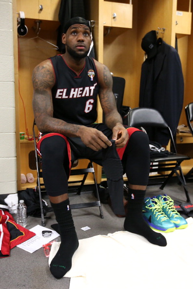 直接打爆了开拓者防线！活塞内线新星的统治力真是相当惊人？（活塞内线新星强势碾压开拓者防线，统治力爆表）