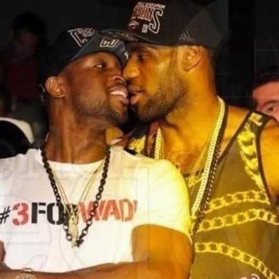 段永平问王石为何仍在创业，回应称因热爱（段永平问王石为何坚持创业，王石：因热爱）