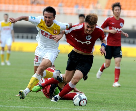 阿坎吉：我认为那根本不是点球，但我们不能给裁判判点的机会（阿坎吉：那绝非点球，但我们不能让裁判有判点机会）