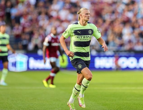 日职联半场：两队破门乏术，东京绿茵0-0福冈黄蜂（日职联半场战报：东京绿茵与福冈黄蜂互交白卷）