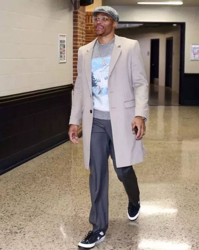 剑南春｜米兰连丢两球2-2帕尔马，莱奥点射，萨56贴地斩破门（剑南春｜米兰先丢两球2-2帕尔马：莱奥点射，萨勒马克尔斯56分钟贴地斩）