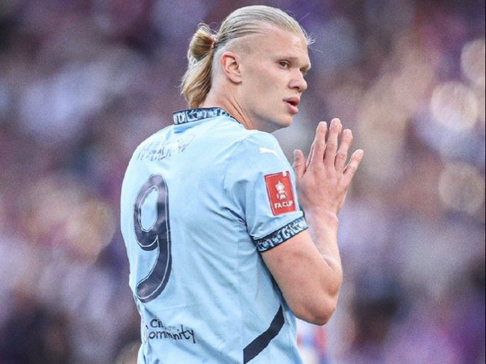 对飚上了！布莱克半场12中6拿到队内最高15分 其中三分5中3（火力全开！布莱克半场12投6中砍下队内最高15分，三分球5投3中）